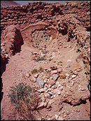 فضاي داخل قيزقلعه در حال نابودي!